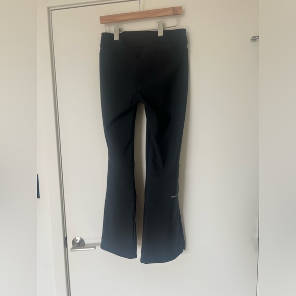 Obermeyer softshell ski pants, size 6, length short. - Picture 2 of 3